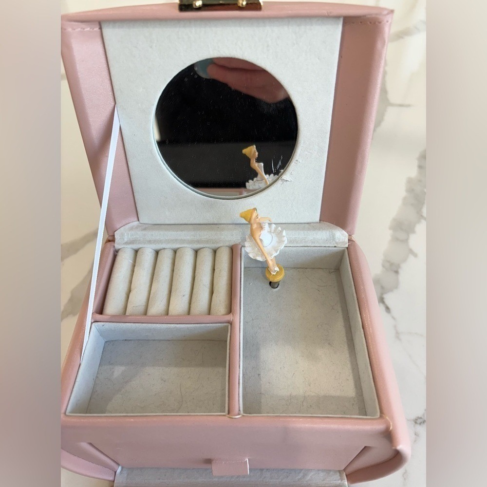 Vlando Pink Ballerina Jewelry Box with Mirror & Music – Girls Keepsake Organizer - Picture 7 of 10